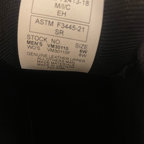 Black Volcom Workwear shoes - Picture 4 of 9